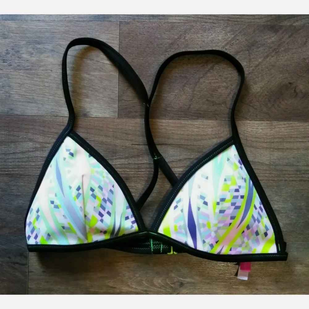 Victoria's Secret Wireless Top Womens Size: L